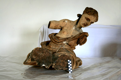 Barockes Skulpturenfragment – Rückansicht
